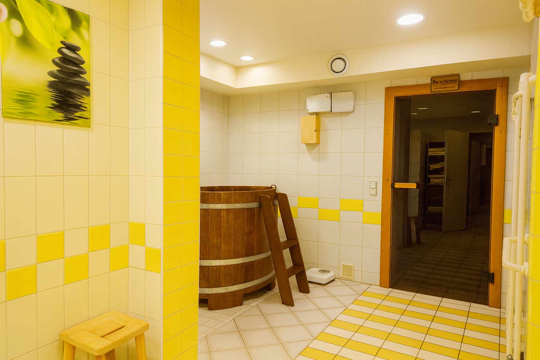 Sauna mit Kneipp-Bottich